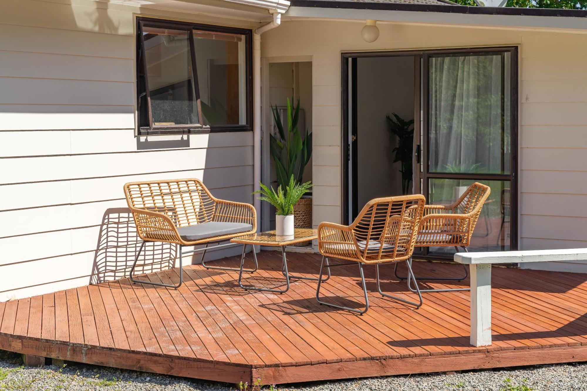Holiday home Sunny And On Big Section Featherston