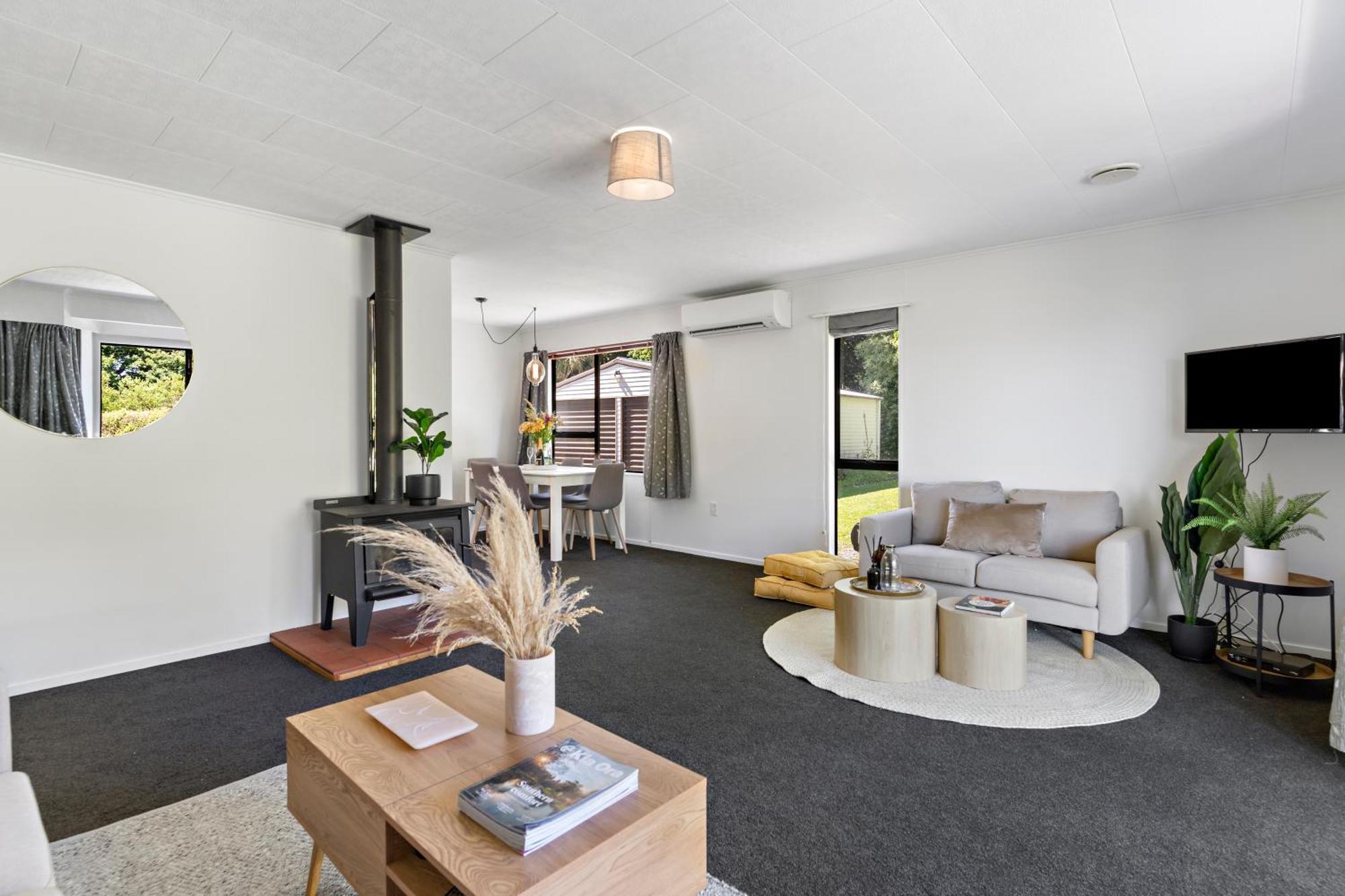 Holiday home Sunny And On Big Section Featherston